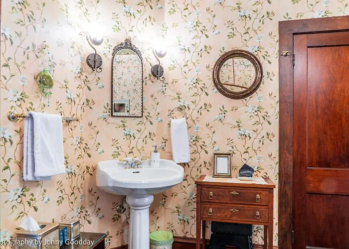 Cliff Cottage Inn, Downtown Bed & Breakfast